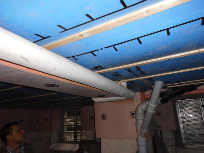 Kappendecke mit Abhängung ausgeblasen