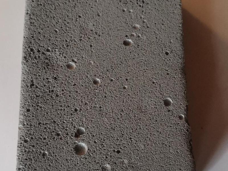 tonbasierter Dämmschaum